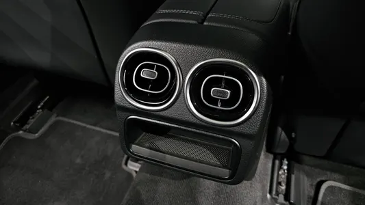 Mercedes-Benz C-Class W206 C300 4MATIC 2024 30