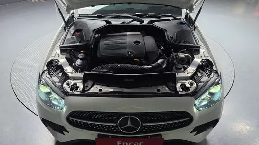 Mercedes-Benz E-Class W213 E350 4MATIC AMG Line 2023 6
