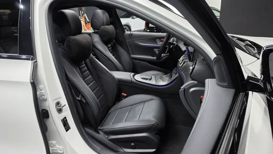 Mercedes-Benz E-Class W213 E350 4MATIC AMG Line 2023 11