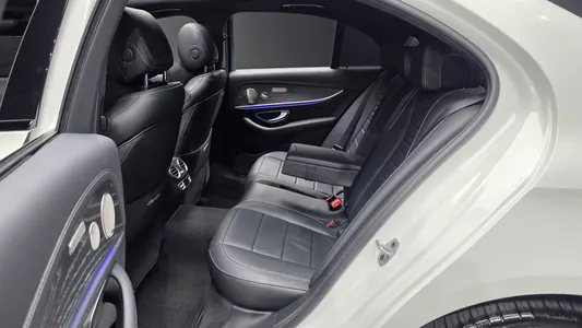 Mercedes-Benz E-Class W213 E350 4MATIC AMG Line 2023 27