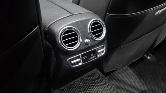 Mercedes-Benz E-Class W213 E350 4MATIC AMG Line 2023 32