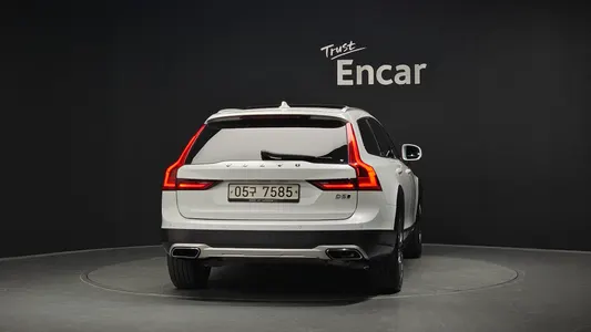 Volvo V90 D5 AWD 2017 4