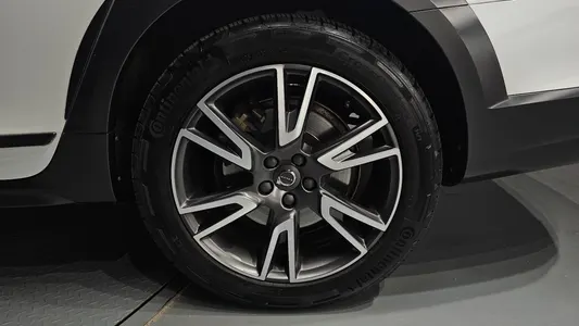 Volvo V90 D5 AWD 2017 22