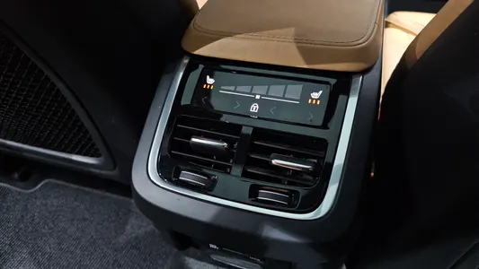 Volvo V90 D5 AWD 2017 29