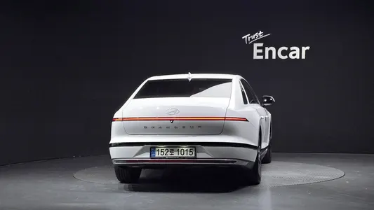 Hyundai (GN7) 2023 4