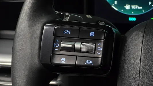 Hyundai (GN7) 2023 17
