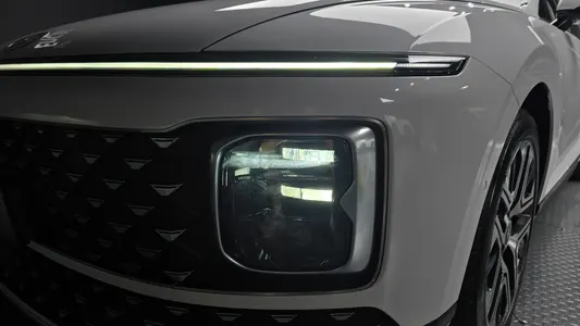 Hyundai (GN7) 2023 22