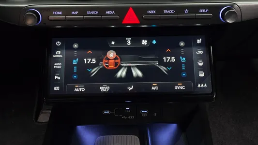 Hyundai (GN7) 2023 29