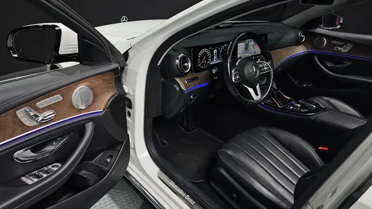Mercedes-Benz E-Class W213 E300 2018 10