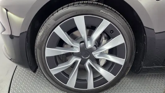 Tesla 3 AWD 2024 5