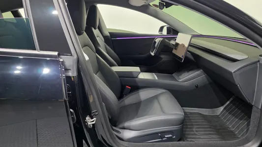 Tesla 3 AWD 2024 11