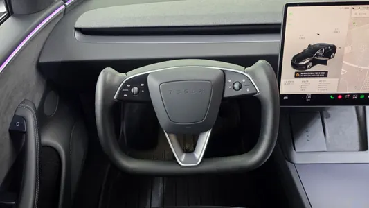 Tesla 3 AWD 2024 13