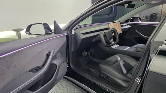 Tesla 3 AWD 2024 10