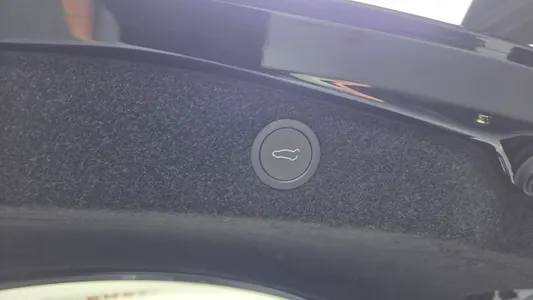 Tesla 3 AWD 2024 33